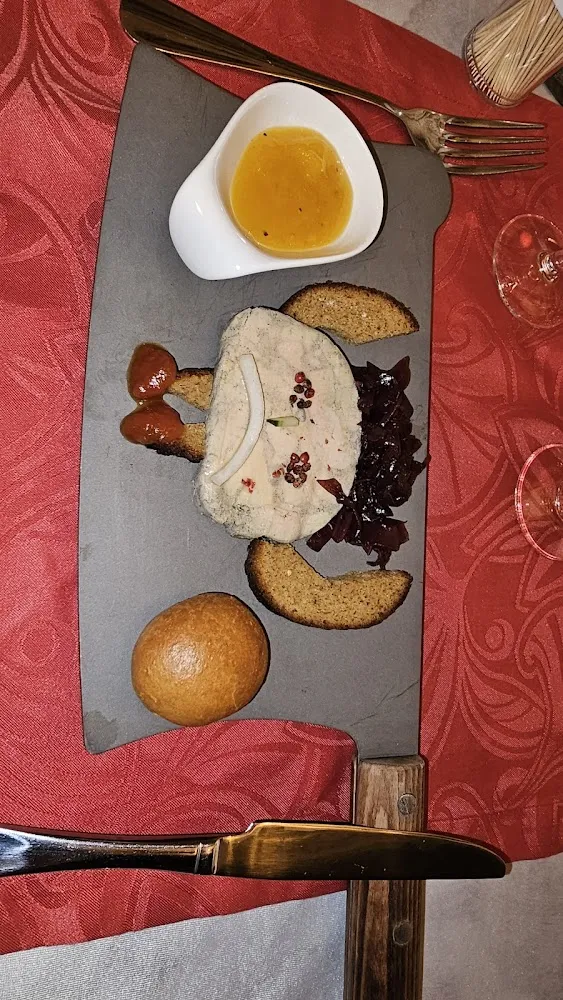 Foie Gras de Canard Confiture de Figues Confit D'oignons